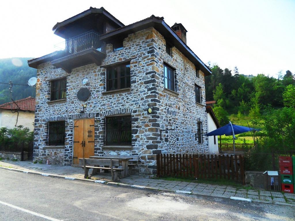 Guest House The Jolly House Arda  Buitenkant foto